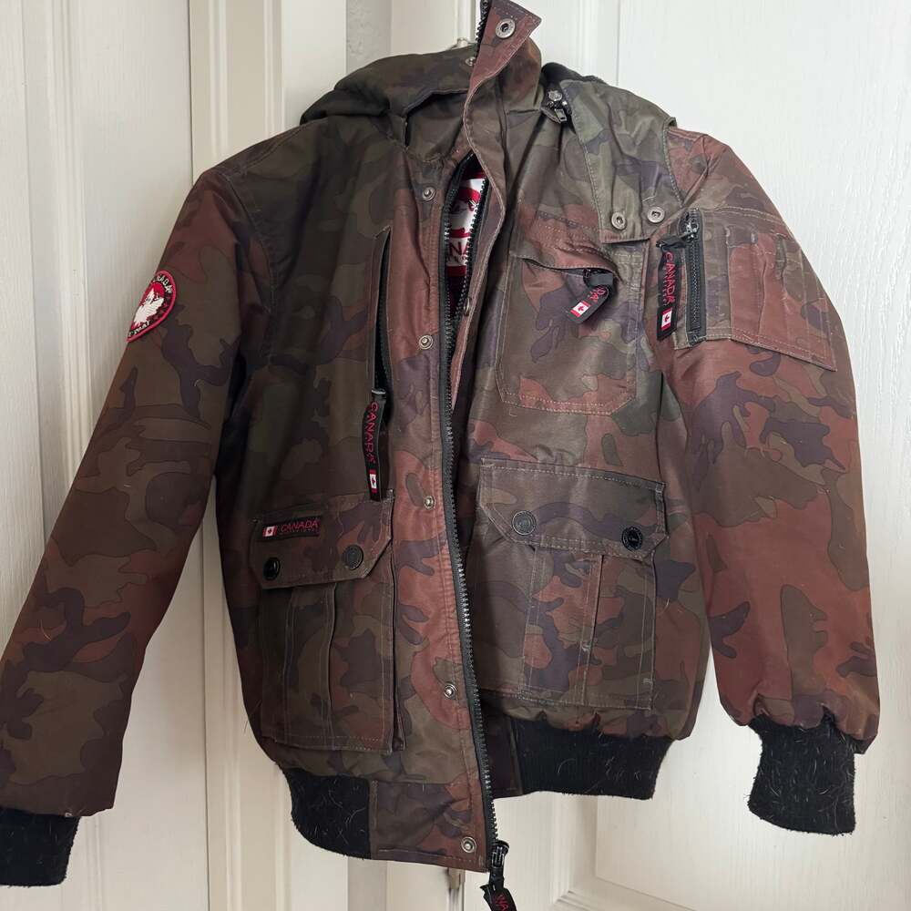 Boys Canada Weathergear Camo Size M 10/12